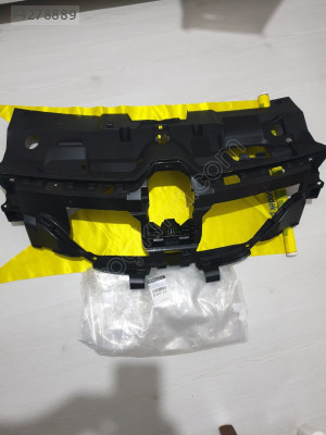 Renault megan 4 ön panjur ic takviyesi sıfır orjinal 620361757r