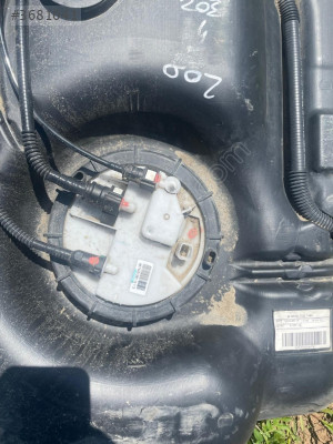 1.4 Peugeot 208 yakıt şamandırası