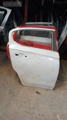 opel corsa e sağ arka kapı