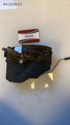 7229458 bmw x1 e84 sağ ön kapı kilidi