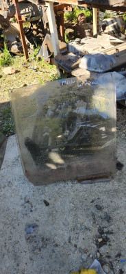 Mazda 323 sol arka kapı camı