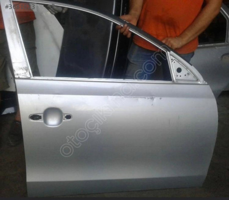 2011 Model Hyundai i30 İçin Çıkma Sağ Ön Kapı