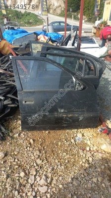 OPEL CORSA B SAĞ ÖN KAPI .OTO ERKAN ÜNYE