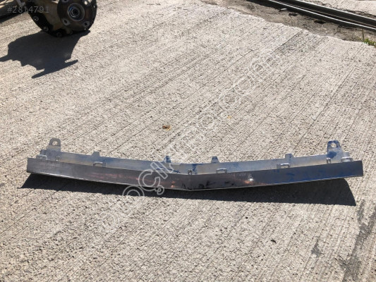 MERCEDES C SERİ W205 AMG ÖN TAMPON ALT ORTA NİKELAJ 2058851574