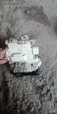 8K0839016 Audi A4 S4 Q5 Q7 kapı kilidi
