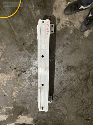 FİAT EGEA CROSS ÖN TAMPON DEMİRİ ORJİNAL ÇIKMA