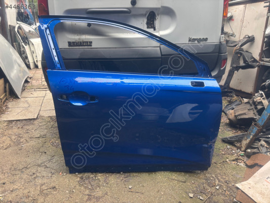 renault clio beş çıkma sağ ön kapı