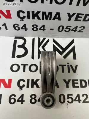 Nissan Qashqai arka motor kulağı sağ