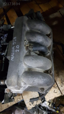 Mazda 929 2.0 motor emme manifoldu çıkma