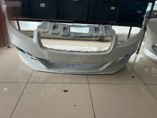 Fiat Linea Ön Tampon - Temiz ve Boyalı Oto Çıkma Parçası