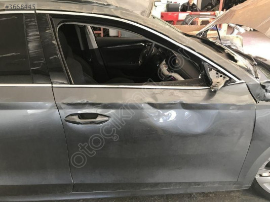 SKODA OCTAVİA 2020 2024 SAĞ ÖN KAPI HASARLI DOLU 5E3831052