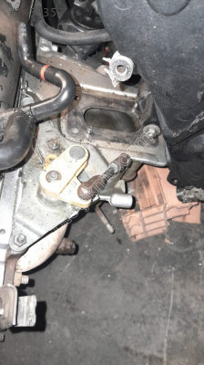 Renault 9   1.4  karburatorlu egzoz emme manifoldu yedek par