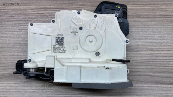 4K0839015S AUDI A6 KAPI KILIDI ORJINAL SIFIR