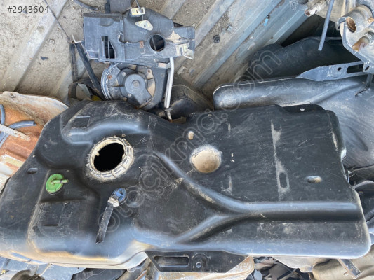 Renault Master yakıt deposu