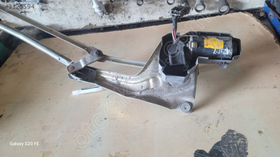 Renault r19 ön cam silecek motoru