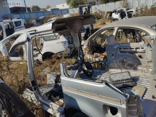 VOLKSWAGEN CADDY ARKA ÇAMURLUK ÜÇEL OTO ÇIKMA BURSA