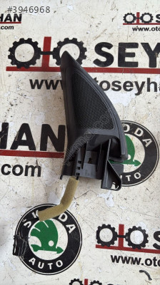 5K0837985 vw golf 6 ön sol kapı direk hoparlör kapağı