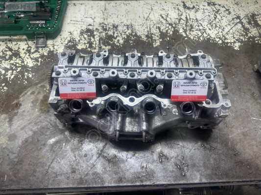 Honda Civic  silindir kapağı
