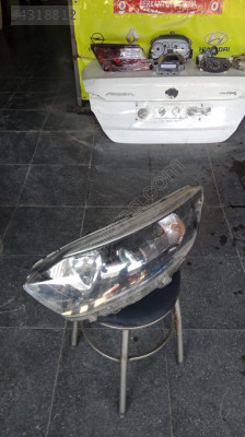 Renault Captur sol ön far siyah mercekli orijinal