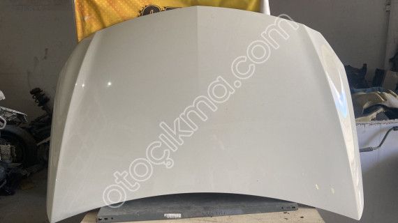 Mercedes A180 ön kaput