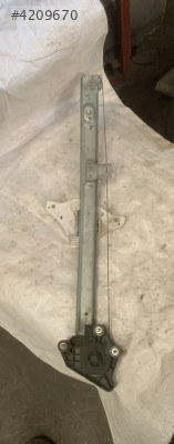 hyundai bayon sol ön cam krikosu