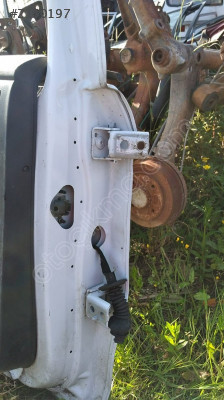 Peugeot 301 sol arka kapı menteseleri çıkma