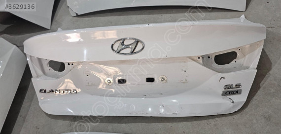 HYUNDAİ ELENTRA BEYAZ BAGAJ KAPAĞI ORJINAL GÖÇÜKLÜK