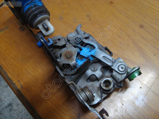 opel omega b sağ ön kapı kilidi iç gm