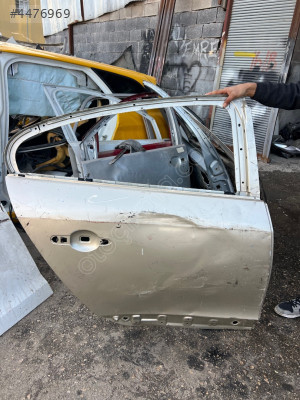 Renault fluance çıkma arka sağ kapı