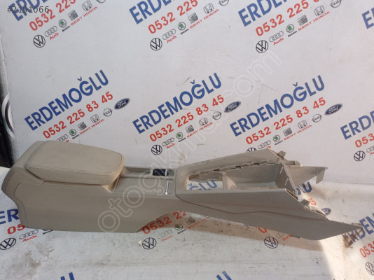 5E4863241A 20-22 OCTAVİA ORİJİNAL ÇIKMA BEJ RENK ORTA KONSOL