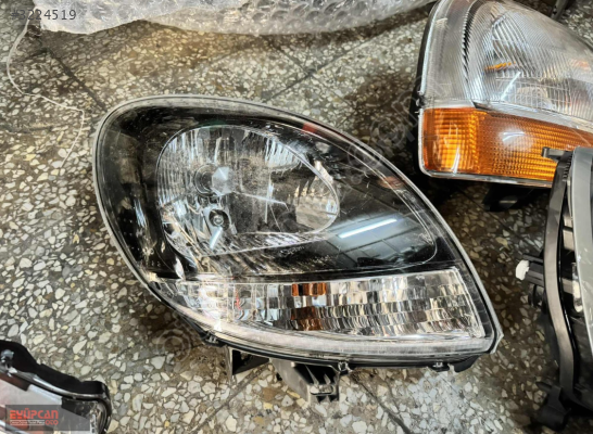 RENAULT KANGOO SAĞ FAR SIFIR ORJİNAL EYUPCAN OTO'DA