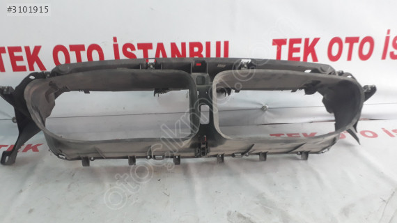 BMW F01-F10 RADYATÖR PANELİ 18779815