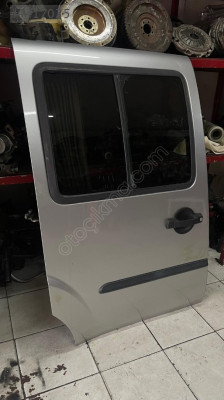 DOBLO SAĞ SÜRGÜLÜ DOLU KAPI ORJİNAL