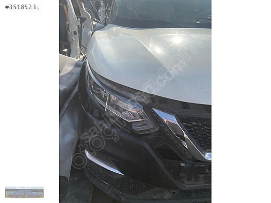Nissan Qashqai Sağ Far