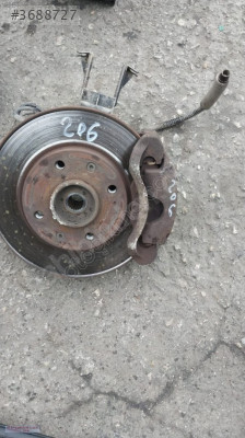Peugeot 206 Modeli İçin Sağ Taşıyıcı Güçmanlar