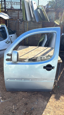 Fiat Doblo sol ön kapı çıkma parça