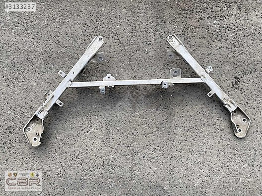 PORSCHE PANAMERA ÖN DESTEK BRAKET 97050423311