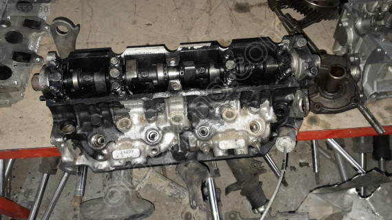 Renault kango 1.9 2000 model silindir kapağı