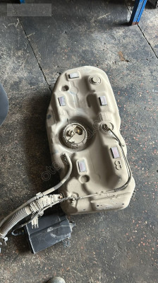 Fiat punto çıkma yakıt deposu