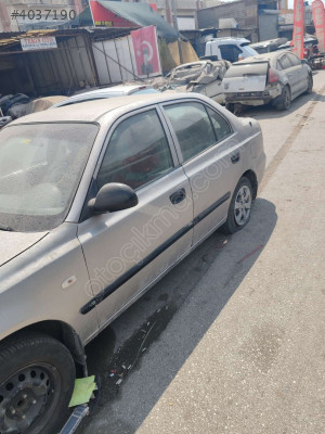 HYUNDAİ ACCENT ADMİRA SOL ÖN KAPI DOLU  ÇELİKLER OTO ÇIKMA