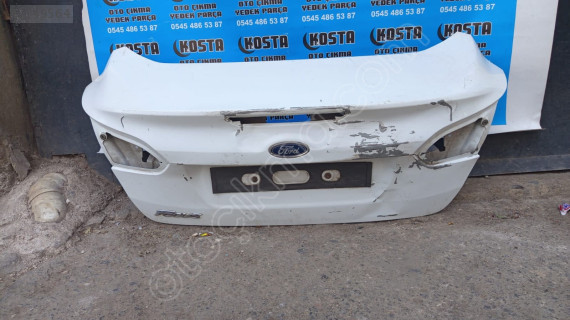 FORD FOCUS ARKA BAGAJ KAPAĞI