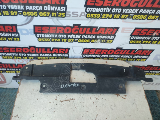 HYUNDAİ ELANTRA ÖN PANEL ÜST PLASTİĞİ