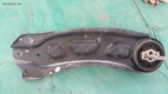 Mercedes A B GLA CLA  SALINCAK KOLU SOL ARKA A2463500406