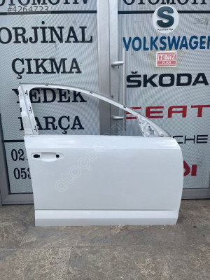 SKODA OCTAVİA SAĞ ÖN KAPI
