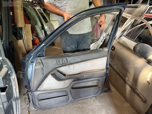 MİTSUBİSHİ LANCER SAĞ ÖN KAPI KİLİDİ 90 MODEL ORJİNAL