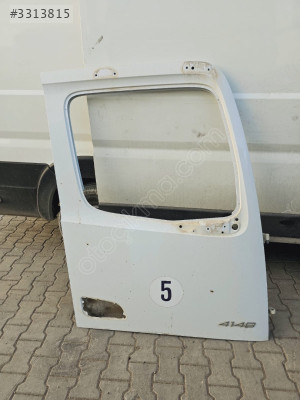 MERCEDES AROCS 4148 SAĞ KAPI ORJINAL HATASIZ BOYASIZ