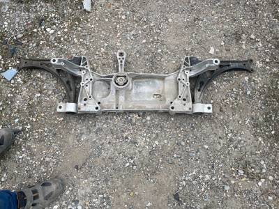 VW GOLF5 MOTOR TRAVERS ORJİNAL ÇIKMA