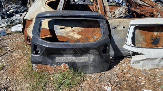 Ford c.max 2013 model arka bagaj kapağı