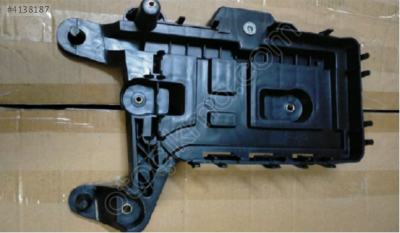 JETTA  AKÜ ALT BRAKETİ GOLF PASSAT A3 LEON 2005 SIFIR 1K0915333