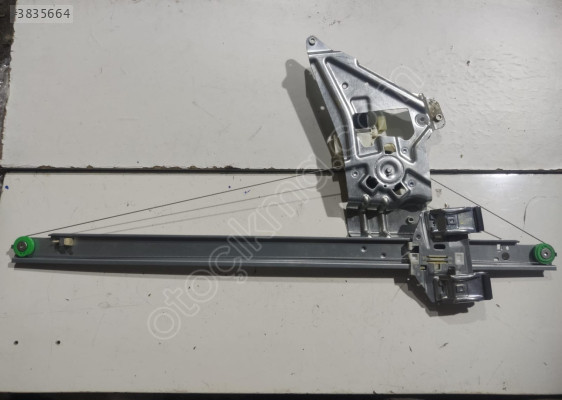 MERCEDES-BENZ W906 SPRİNTER SOL ÖN CAM KRİKOSU A9067200046